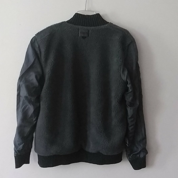 Emanuel Ungaro stylish Black heavy sweater jacket - Picture 4 of 6